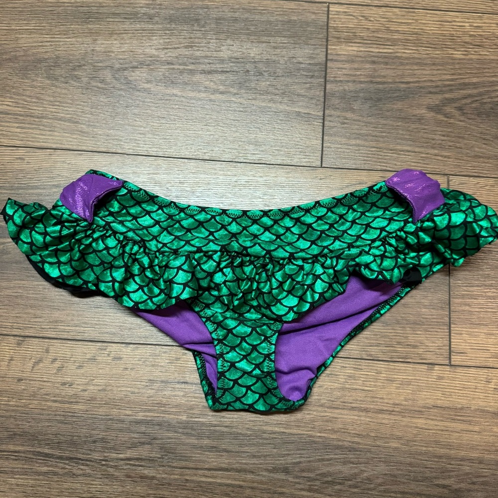 NWOT Disney Little Mermaid Swim Bottoms Size M